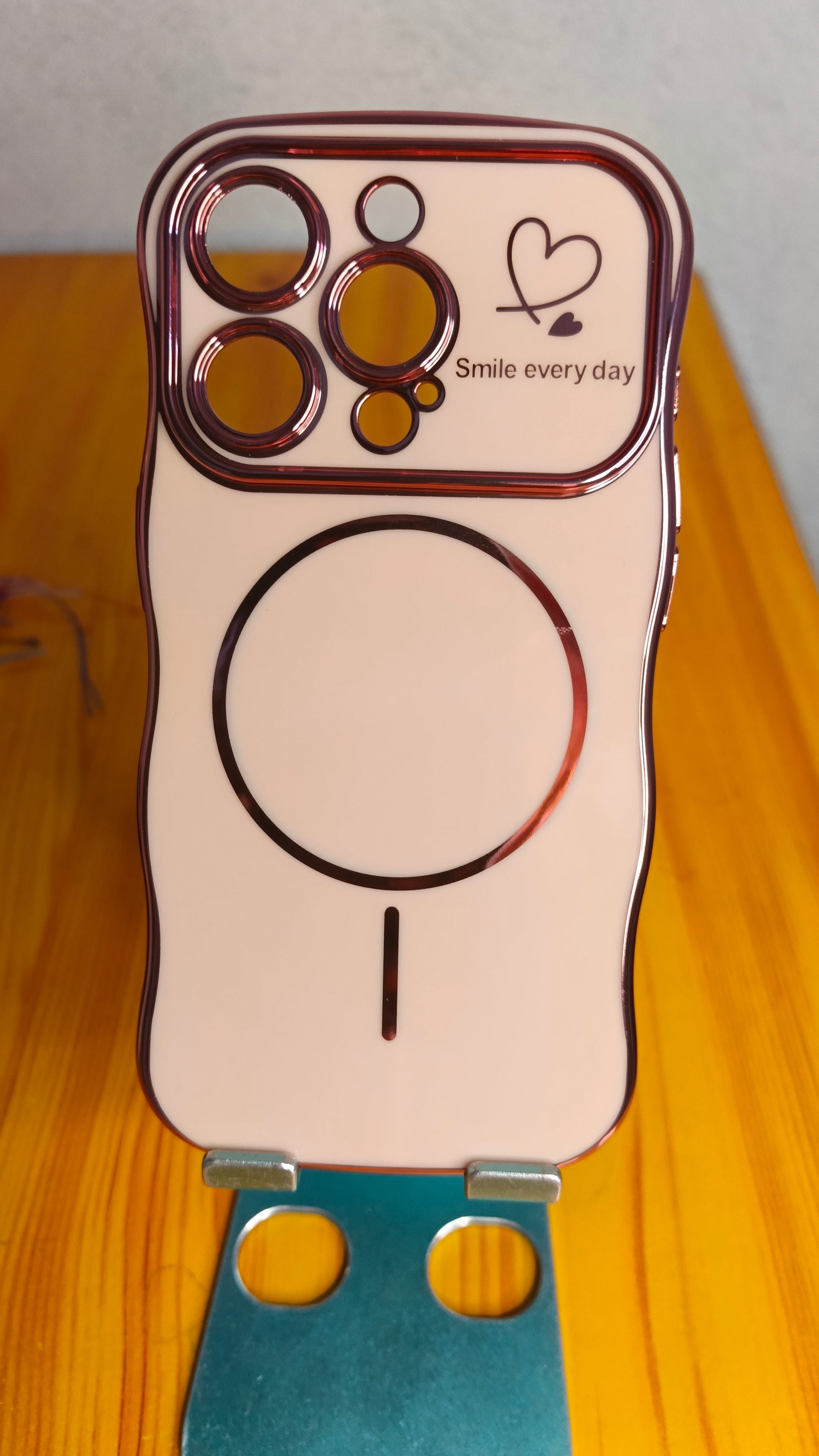 Étui magnétique de luxe à placage ondulé pour iPhone 15 Pro Max – Coque premium élégante et protectrice