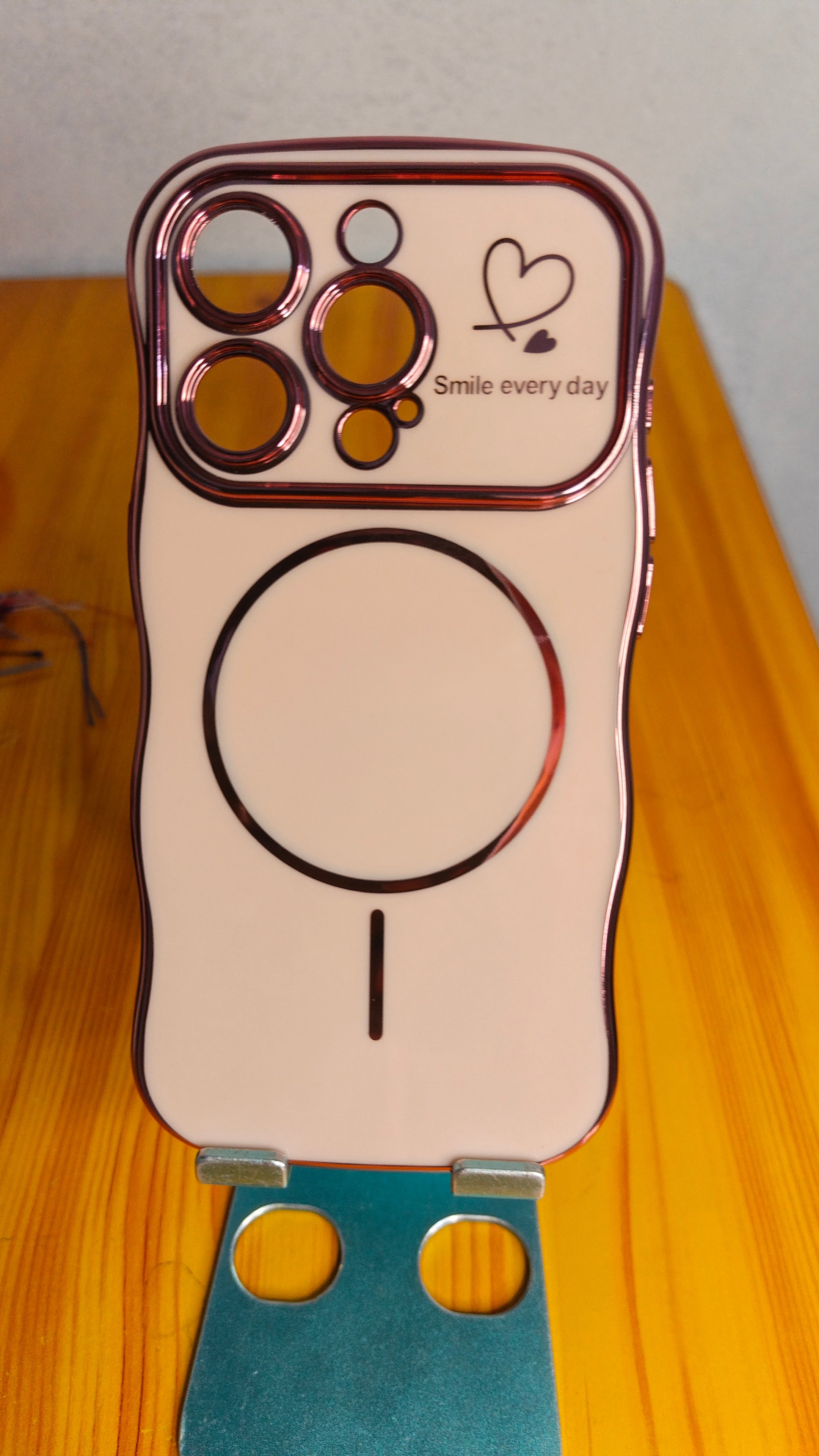Étui magnétique de luxe à placage ondulé pour iPhone 15 Pro Max – Coque premium élégante et protectrice