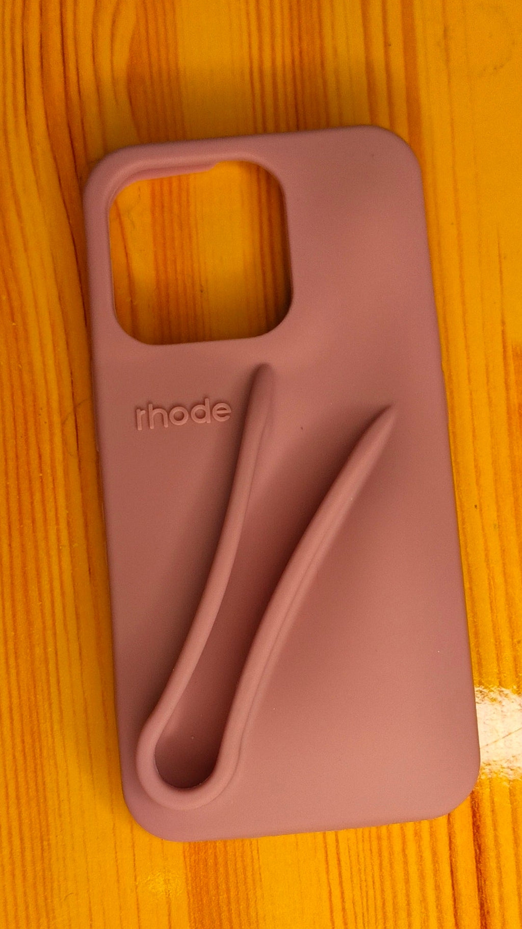 Coque de téléphone tendance en silicone gris avec support rouge à lèvres et ruban pour iPhone 14 Pro Max – Étui pratique et élégant