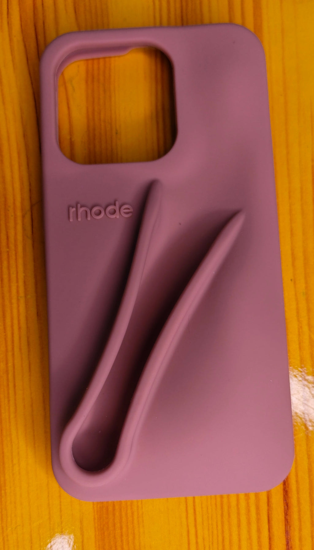 Coque de téléphone tendance en silicone gris avec support rouge à lèvres et ruban pour iPhone 14 Pro Max – Étui pratique et élégant